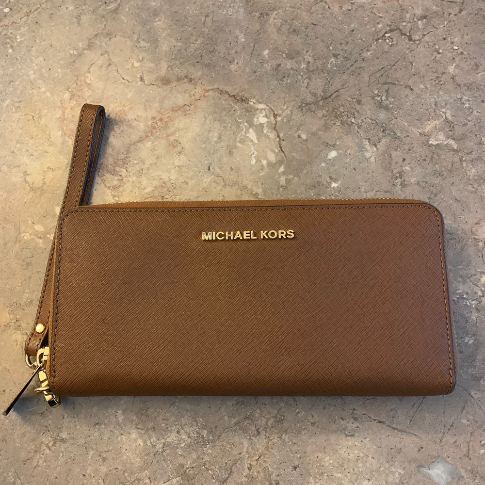 MK Large Jetset Wristlet wallet!